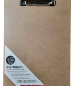 DL คลิปบอร์ดไม้ A4 รุ่น DL1072 ขนาด 22.5x33 ซม.